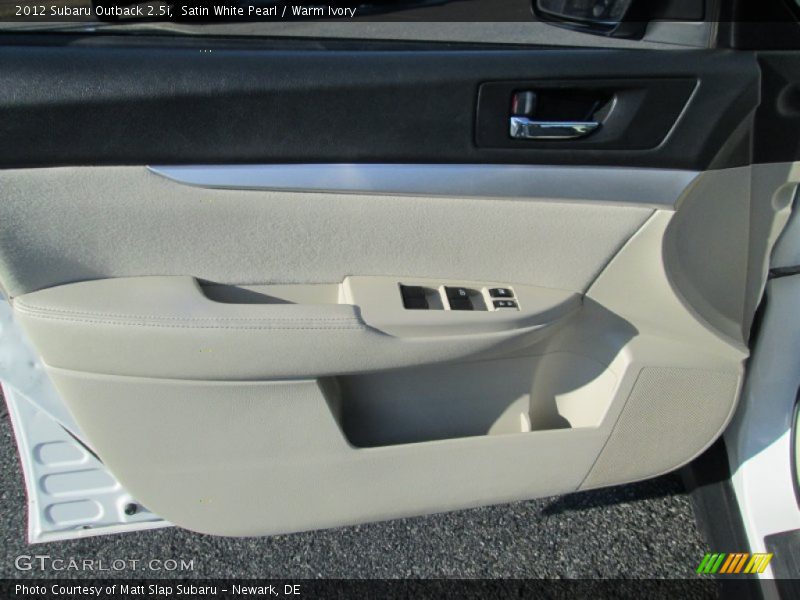 Satin White Pearl / Warm Ivory 2012 Subaru Outback 2.5i
