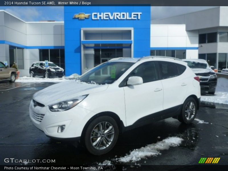 Winter White / Beige 2014 Hyundai Tucson SE AWD