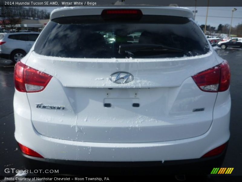 Winter White / Beige 2014 Hyundai Tucson SE AWD