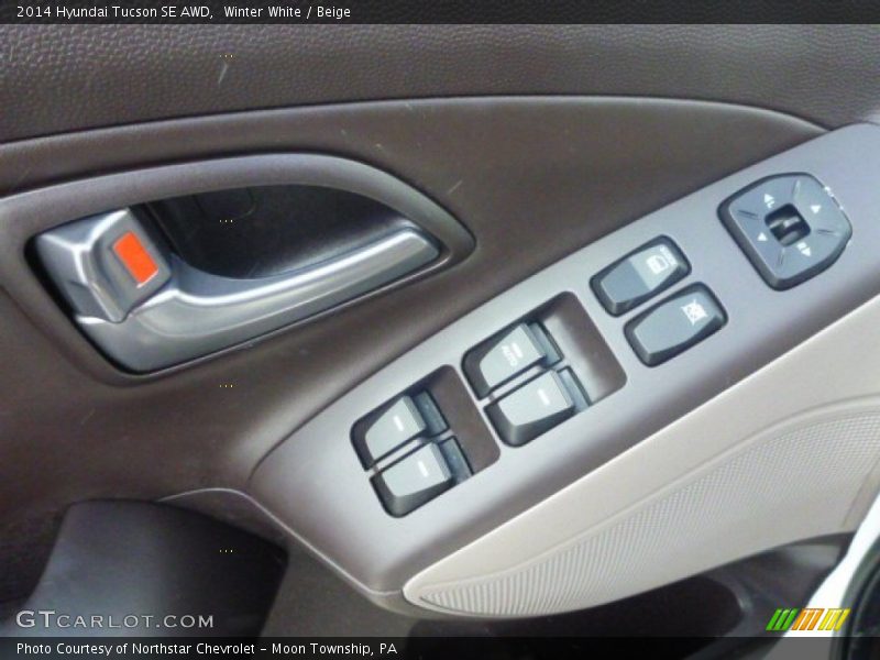 Winter White / Beige 2014 Hyundai Tucson SE AWD