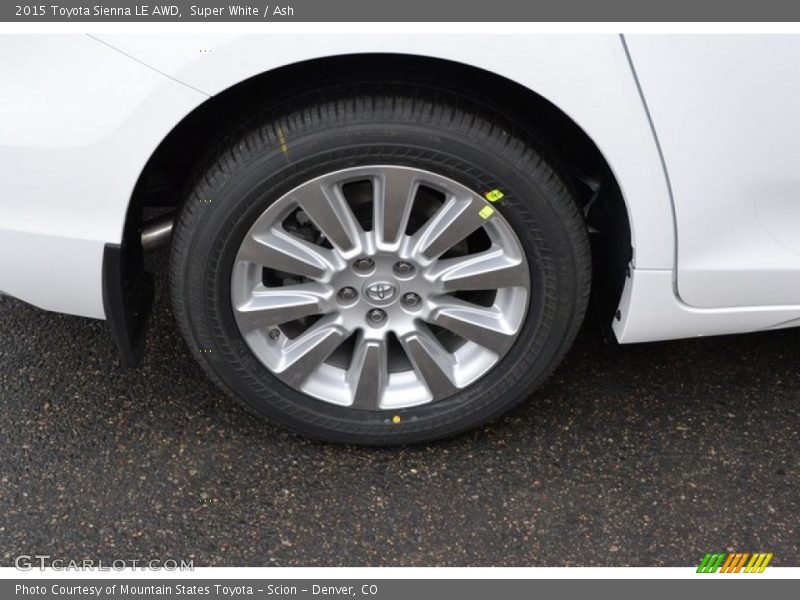 Super White / Ash 2015 Toyota Sienna LE AWD