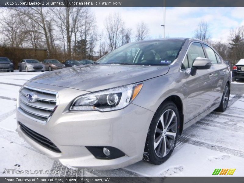 Front 3/4 View of 2015 Legacy 2.5i Limited