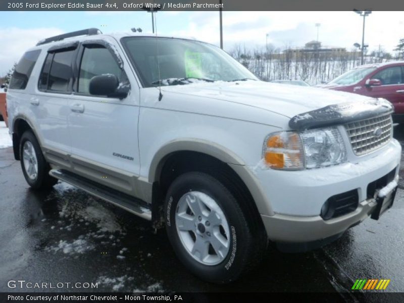Front 3/4 View of 2005 Explorer Eddie Bauer 4x4
