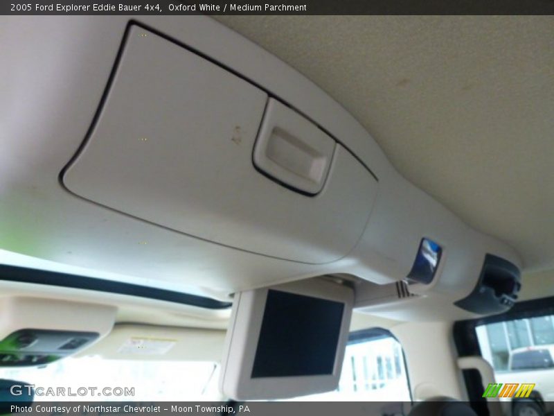 Oxford White / Medium Parchment 2005 Ford Explorer Eddie Bauer 4x4