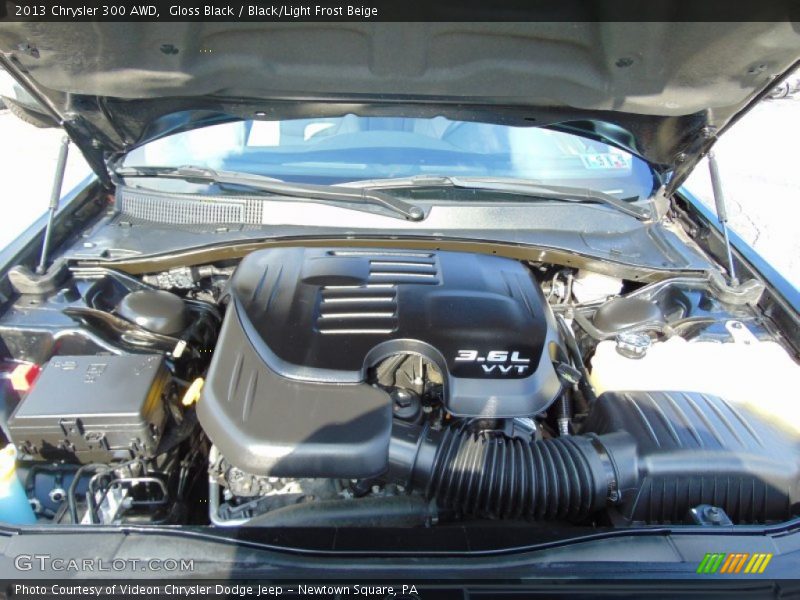 Gloss Black / Black/Light Frost Beige 2013 Chrysler 300 AWD