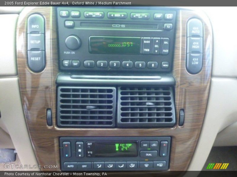Oxford White / Medium Parchment 2005 Ford Explorer Eddie Bauer 4x4