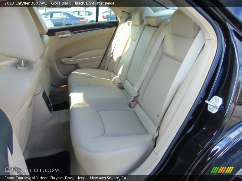 Gloss Black / Black/Light Frost Beige 2013 Chrysler 300 AWD