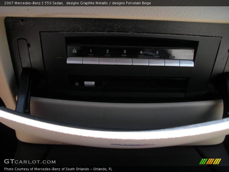 designo Graphite Metallic / designo Porcelain Beige 2007 Mercedes-Benz S 550 Sedan