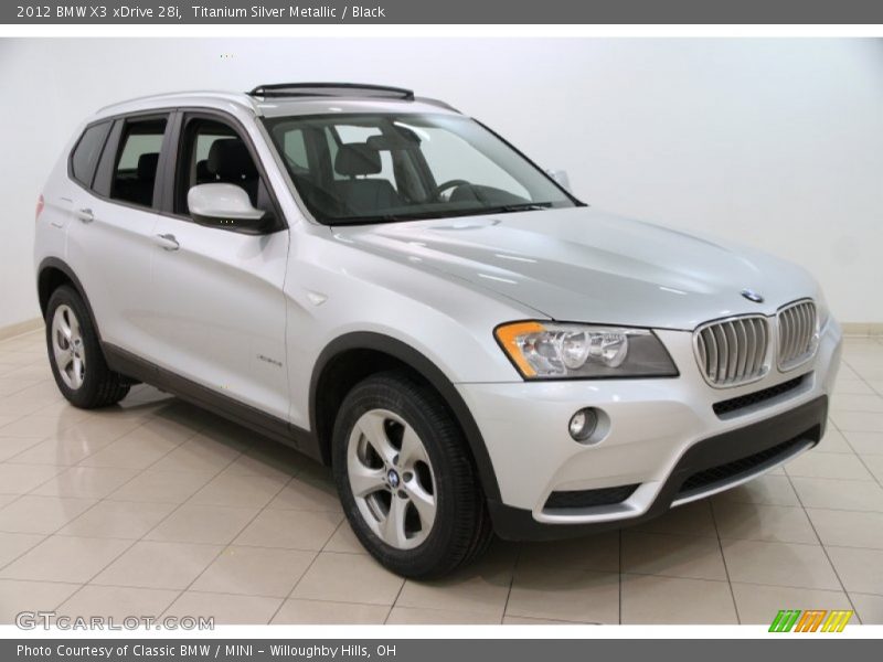 Front 3/4 View of 2012 X3 xDrive 28i