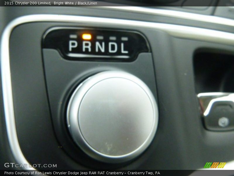 Bright White / Black/Linen 2015 Chrysler 200 Limited