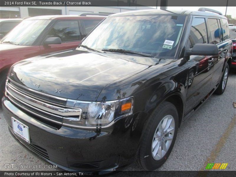 Tuxedo Black / Charcoal Black 2014 Ford Flex SE
