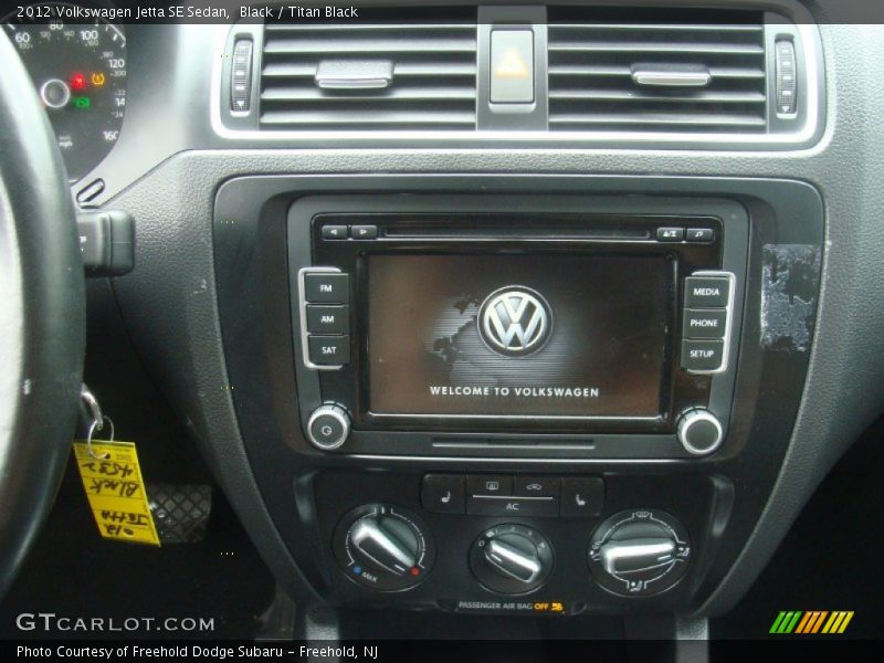 Black / Titan Black 2012 Volkswagen Jetta SE Sedan