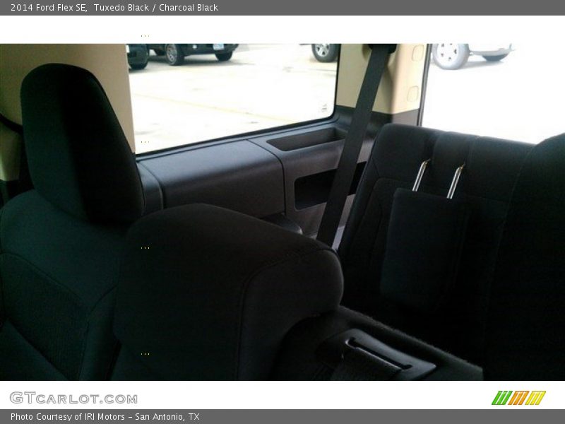 Tuxedo Black / Charcoal Black 2014 Ford Flex SE