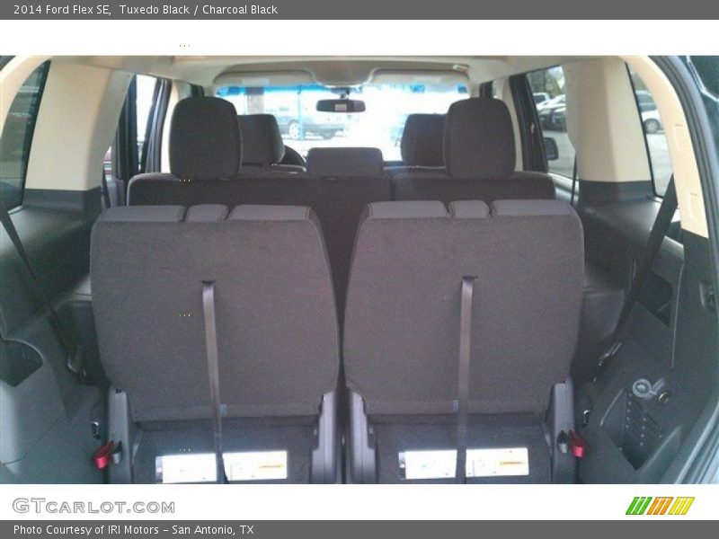 Tuxedo Black / Charcoal Black 2014 Ford Flex SE
