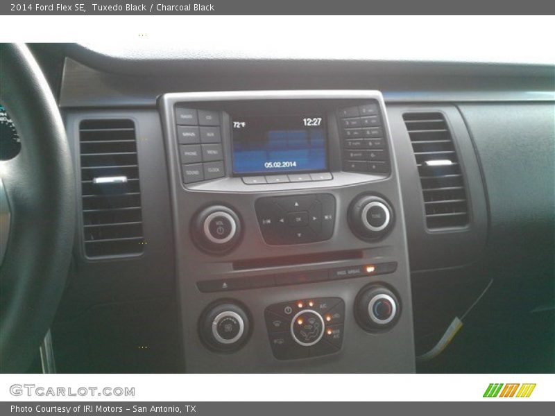 Tuxedo Black / Charcoal Black 2014 Ford Flex SE
