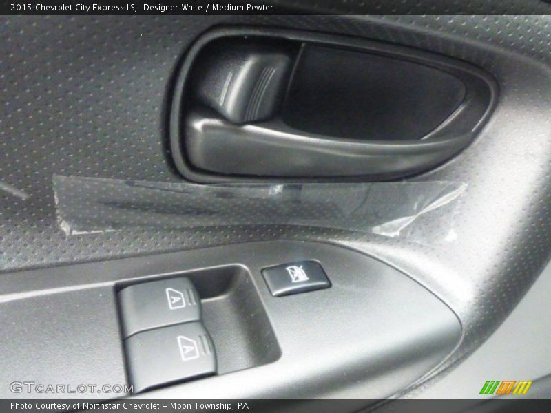 Designer White / Medium Pewter 2015 Chevrolet City Express LS