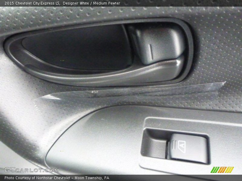 Designer White / Medium Pewter 2015 Chevrolet City Express LS