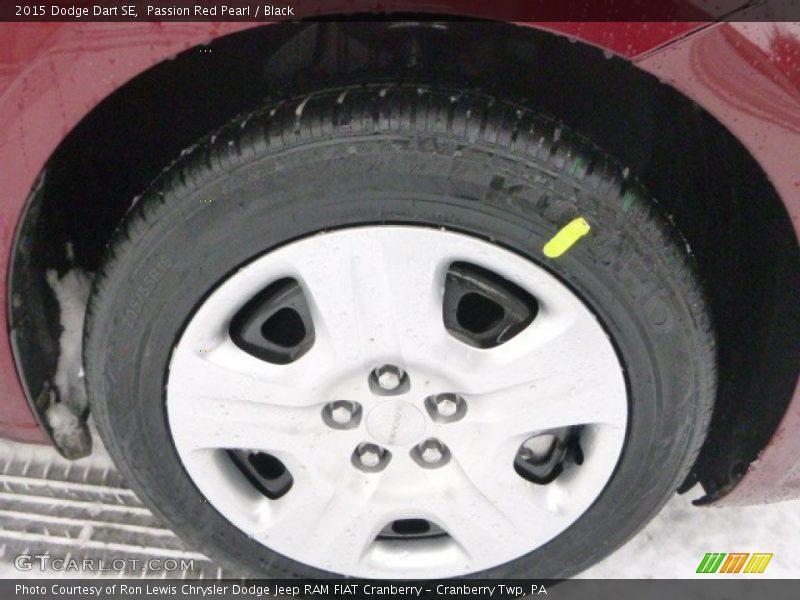 Passion Red Pearl / Black 2015 Dodge Dart SE