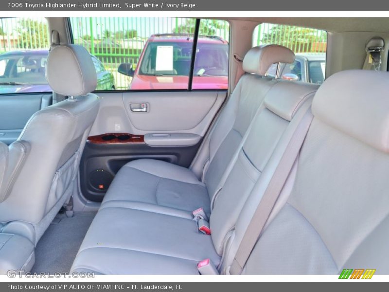 Super White / Ivory Beige 2006 Toyota Highlander Hybrid Limited