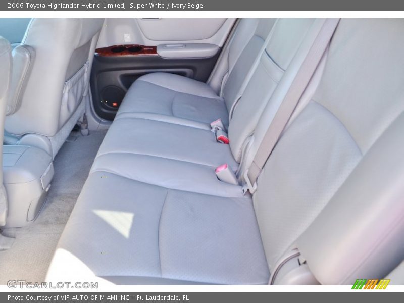 Super White / Ivory Beige 2006 Toyota Highlander Hybrid Limited
