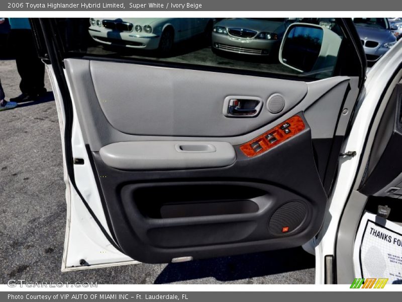 Super White / Ivory Beige 2006 Toyota Highlander Hybrid Limited