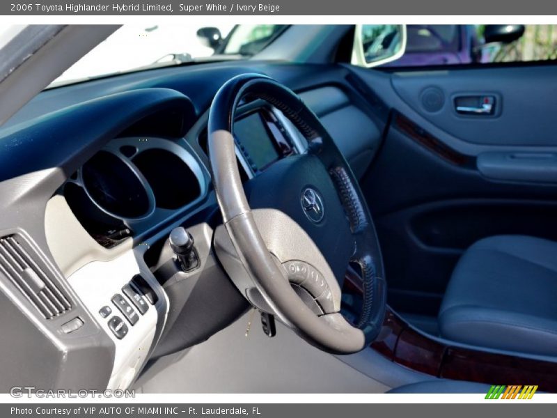 Super White / Ivory Beige 2006 Toyota Highlander Hybrid Limited