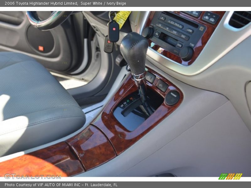 Super White / Ivory Beige 2006 Toyota Highlander Hybrid Limited
