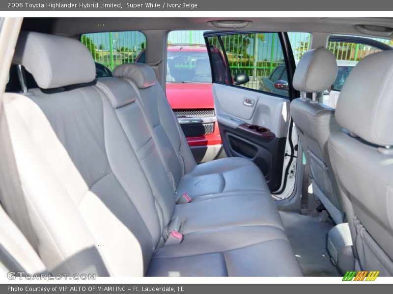 Super White / Ivory Beige 2006 Toyota Highlander Hybrid Limited
