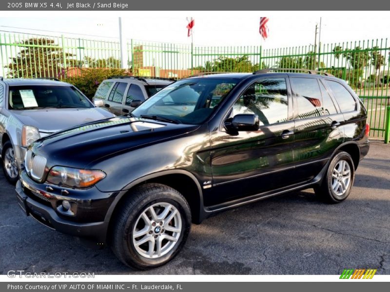 Jet Black / Sand Beige 2005 BMW X5 4.4i