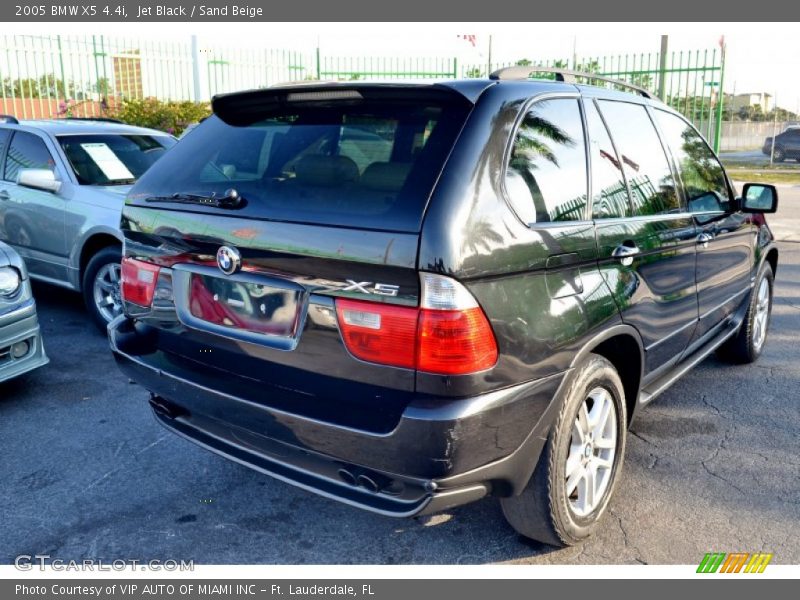 Jet Black / Sand Beige 2005 BMW X5 4.4i