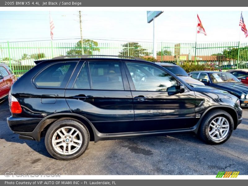 Jet Black / Sand Beige 2005 BMW X5 4.4i