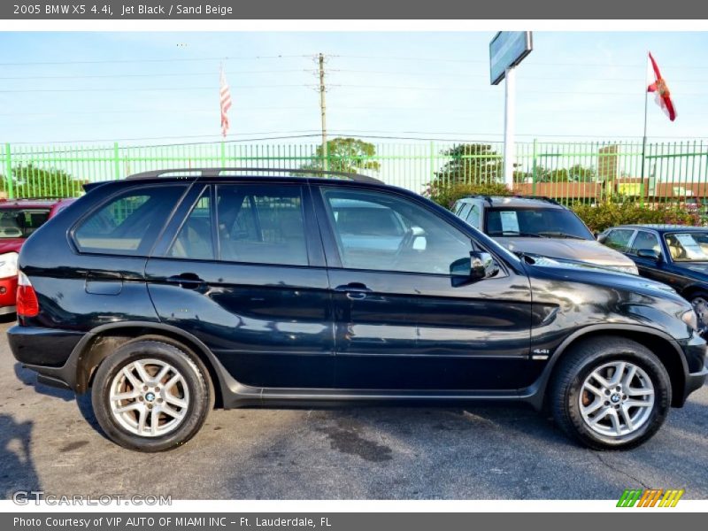 Jet Black / Sand Beige 2005 BMW X5 4.4i