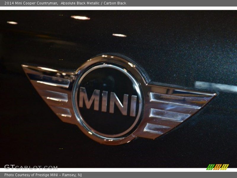 Absolute Black Metallic / Carbon Black 2014 Mini Cooper Countryman