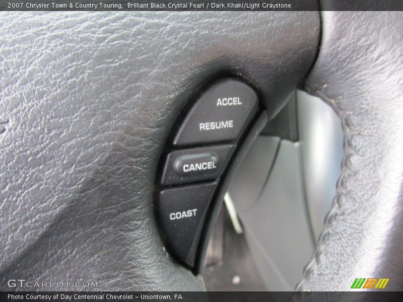 Brilliant Black Crystal Pearl / Dark Khaki/Light Graystone 2007 Chrysler Town & Country Touring