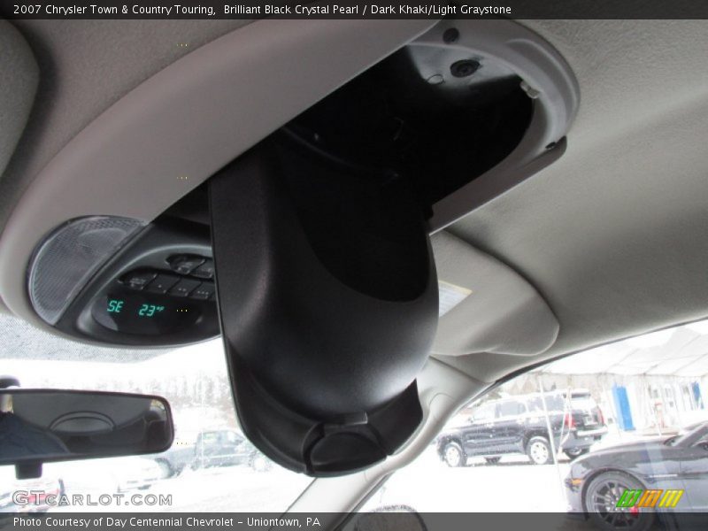Brilliant Black Crystal Pearl / Dark Khaki/Light Graystone 2007 Chrysler Town & Country Touring