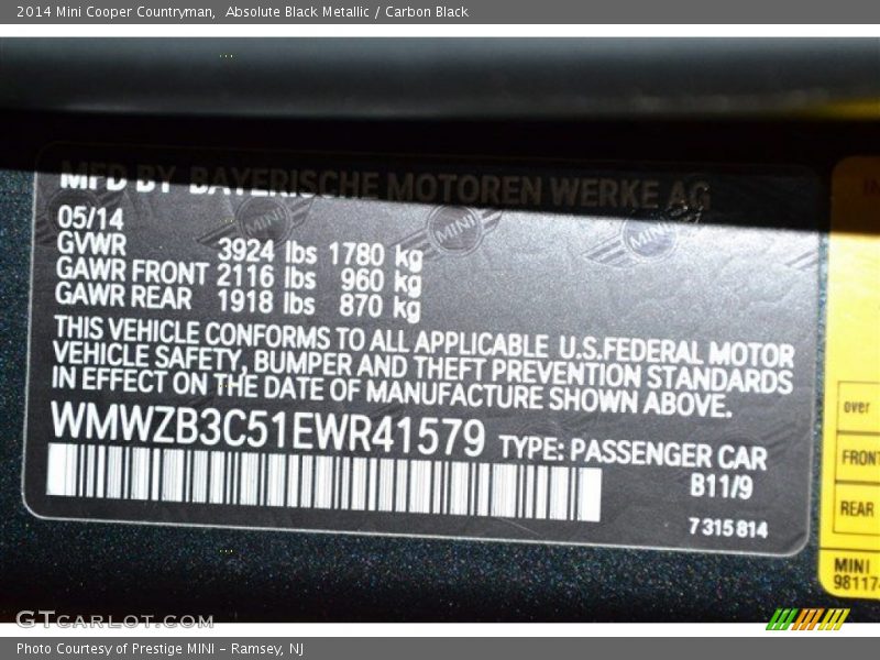 Absolute Black Metallic / Carbon Black 2014 Mini Cooper Countryman