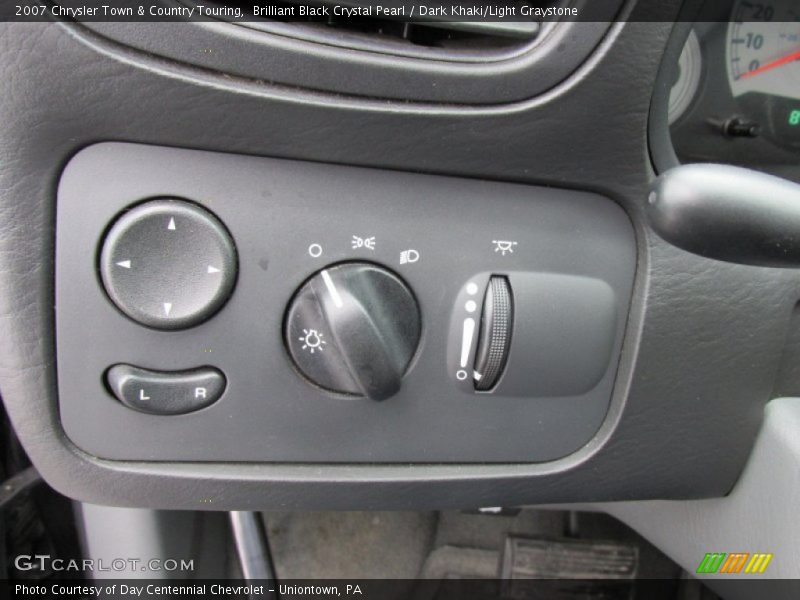 Brilliant Black Crystal Pearl / Dark Khaki/Light Graystone 2007 Chrysler Town & Country Touring