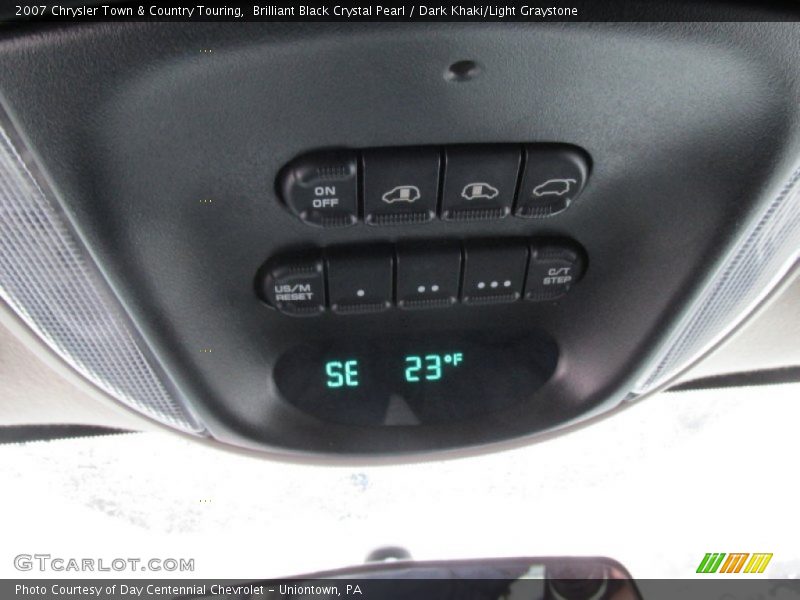 Brilliant Black Crystal Pearl / Dark Khaki/Light Graystone 2007 Chrysler Town & Country Touring