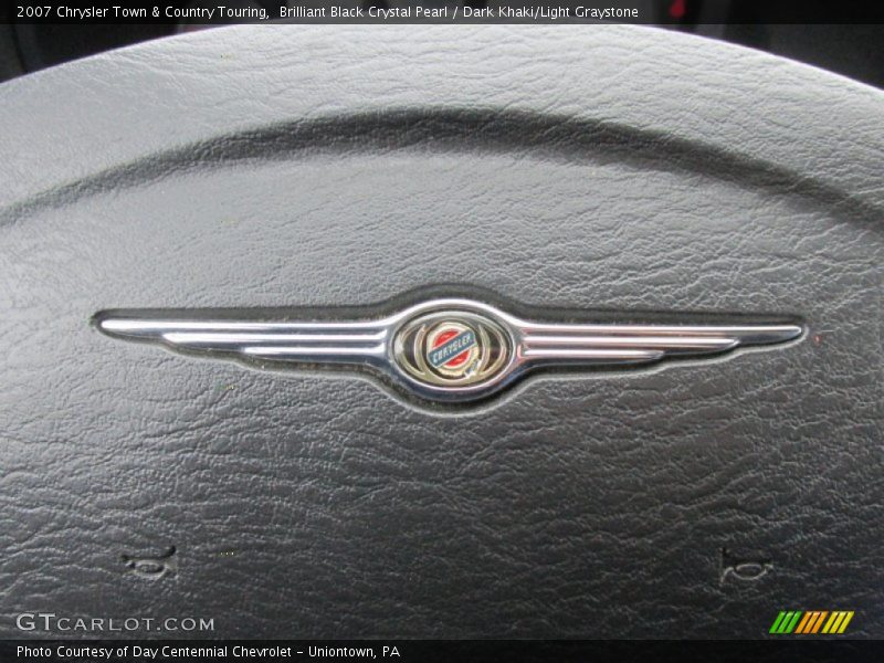 Brilliant Black Crystal Pearl / Dark Khaki/Light Graystone 2007 Chrysler Town & Country Touring