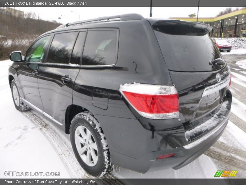 Black / Ash 2011 Toyota Highlander SE 4WD