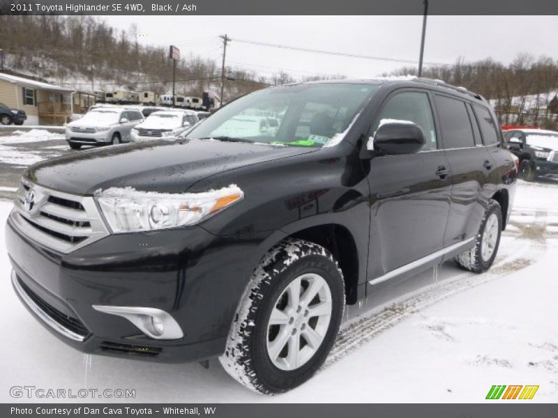 Black / Ash 2011 Toyota Highlander SE 4WD