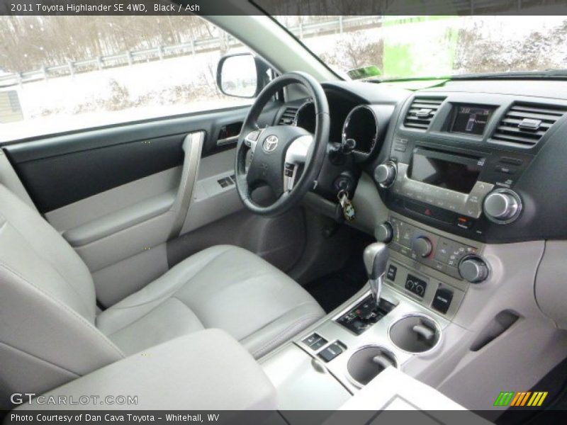 Black / Ash 2011 Toyota Highlander SE 4WD