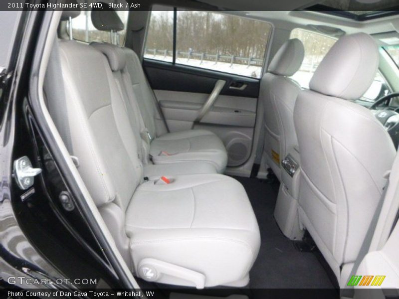 Black / Ash 2011 Toyota Highlander SE 4WD