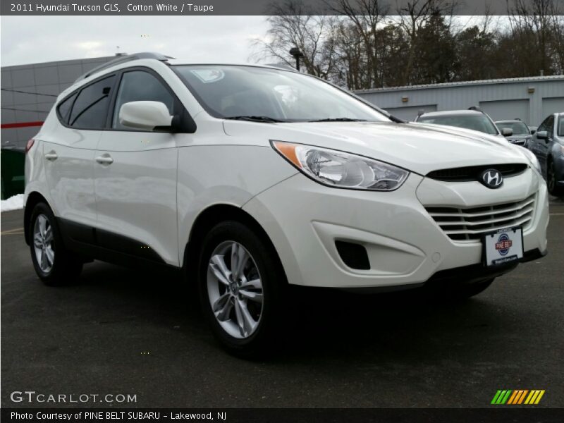 Cotton White / Taupe 2011 Hyundai Tucson GLS