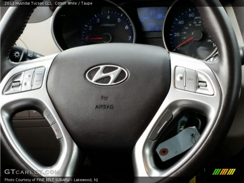 Cotton White / Taupe 2011 Hyundai Tucson GLS