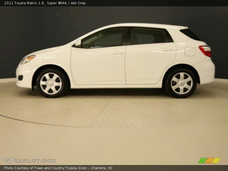 Super White / Ash Gray 2011 Toyota Matrix 1.8