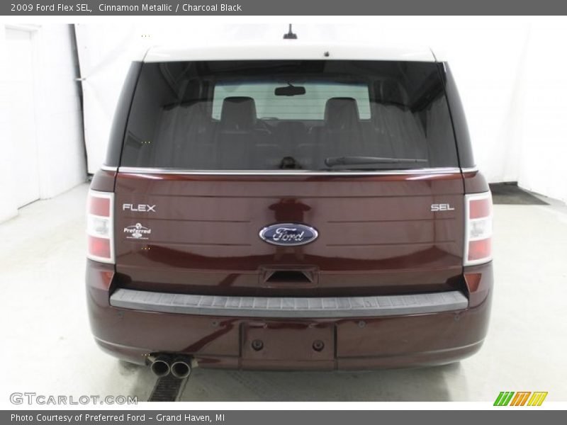 Cinnamon Metallic / Charcoal Black 2009 Ford Flex SEL