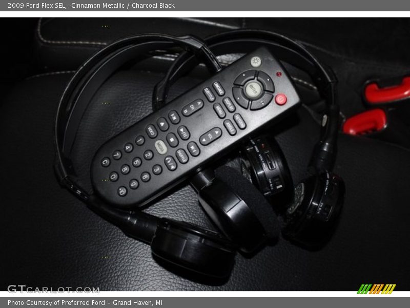 Cinnamon Metallic / Charcoal Black 2009 Ford Flex SEL