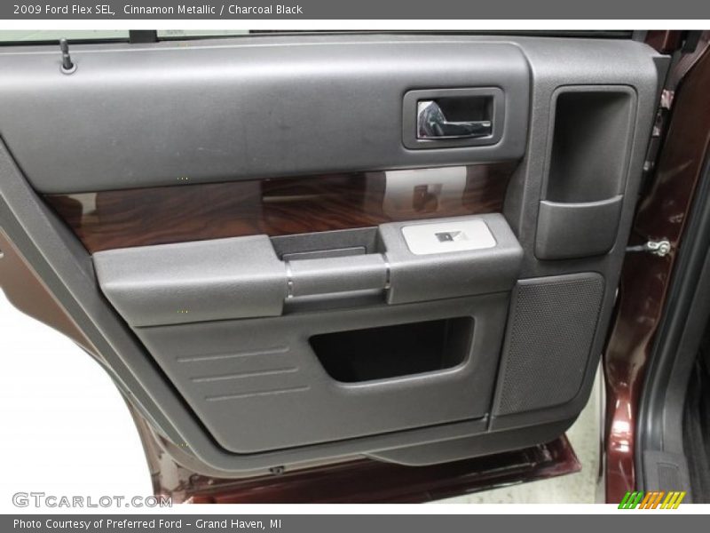 Cinnamon Metallic / Charcoal Black 2009 Ford Flex SEL
