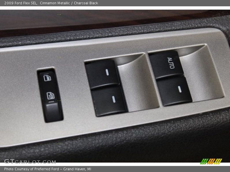 Cinnamon Metallic / Charcoal Black 2009 Ford Flex SEL